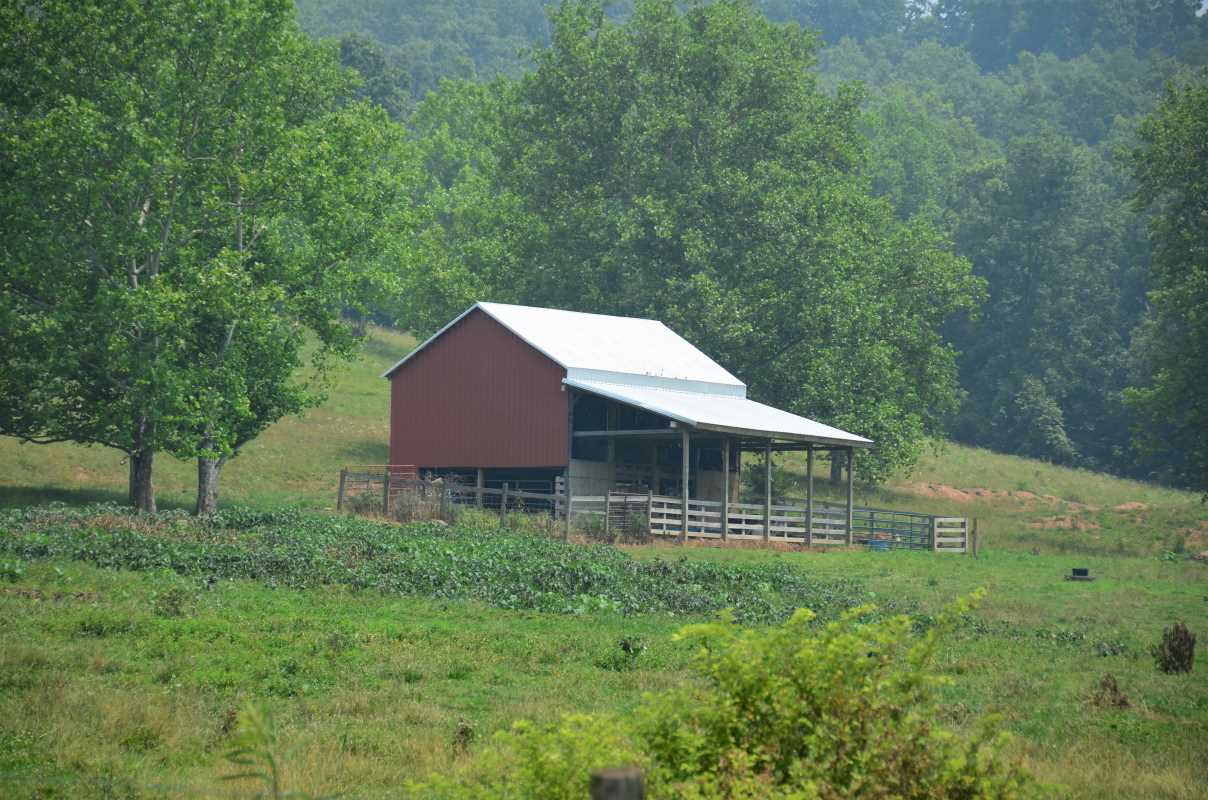 Check Out These Old Barn Restoration Projects That United Local Volunteers